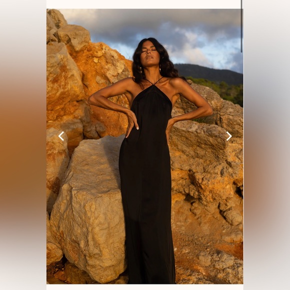 FARA Dresses & Skirts - Hera Vela Maxi Dress